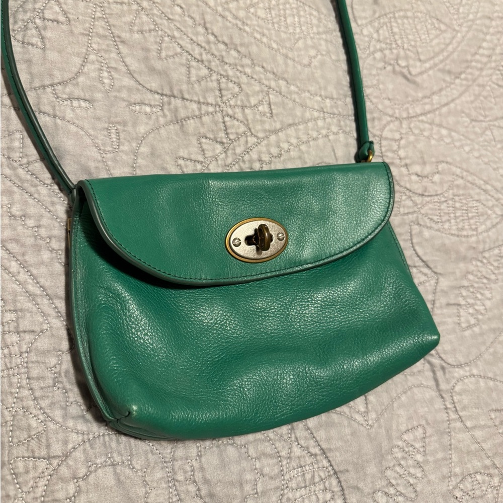 Fossil Monica Turnlock Green Pebbled Leather Crossbody Bag - Picture 3 of 8